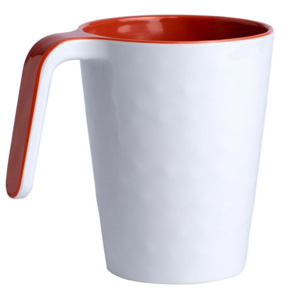 La mug di melamina Summer è resistente e impilabile, e possiamo usarla sia per gustare un buon cappuccino, un caffè o un boccale di birra.