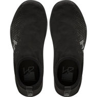 Crest Watermoc è una scarpa slip-on dal taglio basso, versatile e leggera, ideale per le attività acquatiche o per una giornata sulla spiaggia.