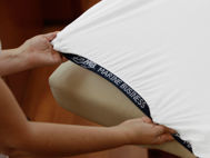 Lenzuolo Elastico B Bianco: Il lenzuolo elastico regolabile si adatta perfettamente al tuo letto qualsiasi sia la forma del materasso.