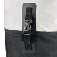 Musto Evolution 40L Dry Backpack: Uno zaino elegante e pratico, utile tanto in viaggio quanto nelle avventure più lontane.