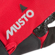 Musto Performance LF Gloves: Una struttura in mesh dinamico elasticizzato in 4 direzioni combina un comfort anatomico traspirante con uno spettro completo di movimento.