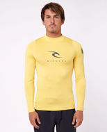 La Corps Long Sleeve è una rash vest da uomo a maniche lunghe dal taglio pensato per assicurare le massime prestazioni.