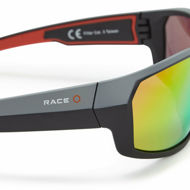 Occhiali Gill Race Fusion Sunglasses: Tecnologia Race: tecnologia delle lenti stampate ad iniezione superiore. 10 volte maggiore protezione dagli urti, maggiore chiarezza, acqua salata e resistente ai graffi.