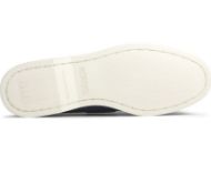 La nostra scarpa da barca Authentic Original™ ha definito lo stile costiero per decenni attraverso la sua maestria artigianale, la tecnologia esclusiva e la silhouette iconica.