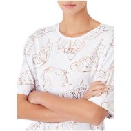 T-shirt EA7 da donna Bianca con disegni farfalle dorate su tutta la maglietta.