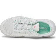 	Scarpe sportive ideali per regate e la navigazione in genere.