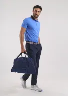 Asparago è una polo da uomo a maniche corte progettata per garantire elevate prestazioni durante l’attività.