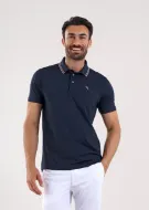 	Asparago è una polo da uomo a maniche corte progettata per garantire elevate prestazioni durante l’attività.